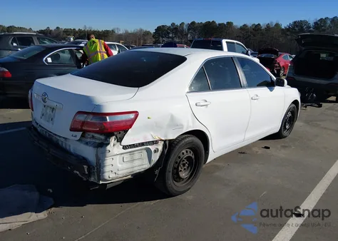 2007 Toyota Camry Le z USA, uszkodzony, nr VIN 4T1BE46K77U617114